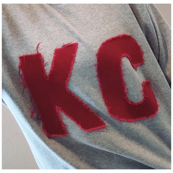 SOLD Upcycled Thick Gildan GameDay Kansas City Chiefs Raw Hem Gray Sweatshirt - Picture 3 of 6
